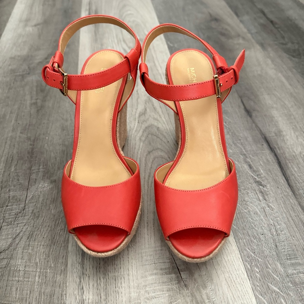Michael Kors coral-colored wedge sandals with a jute-trimmed espadrille Sz. 8M